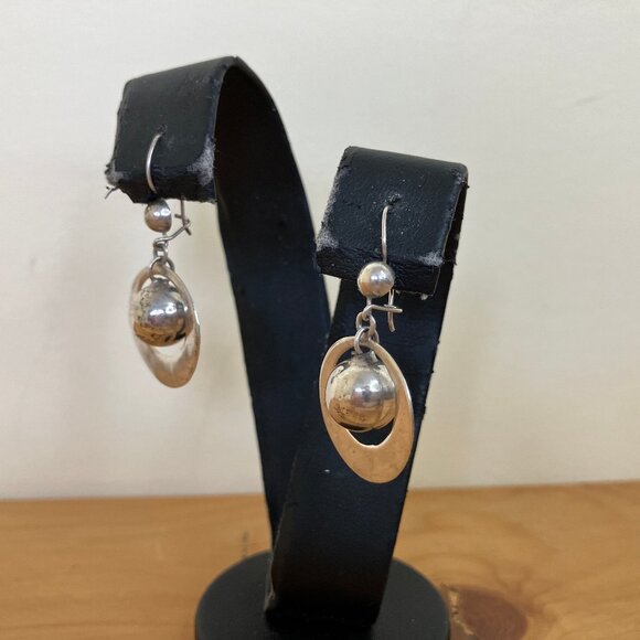 Modern Silver Tone Sphere Drop Dangle Earrings 1.5" Drop Length - Picture 7 of 7